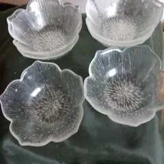 花びら型ガラスボウル5個セット - メルカリ
