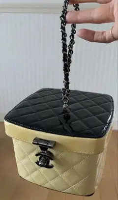 レア　CHANEL バニティバッグ