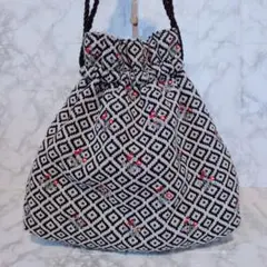 美品✨LOWRYS FARM 幾何学模様 花柄刺繍 巾着型バッグ