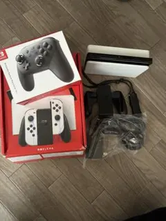 Nintendo Switch 有機ELモデル　プロコン　ホワイト