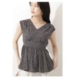 小花プリントペプラムノースリーブブラウス