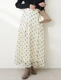 新品natural couture　osonoシャイニードットプリントスカート白のサムネイル
