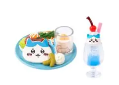 ちいかわカフェ ミニフィギュアコレクション ３　ハチワレのごちそうサンドのサムネイル