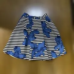 CECIL McBEE フレアスカート　花柄のサムネイル