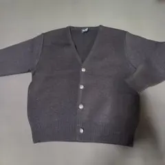 フォミリア　　紺色 Vネックカーディガン 120サイズ