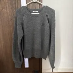 mily bilet 肩スリット胸刺繍ニットプルオーバー