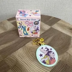 【新品未使用】　ディズニー　シークレットキーチェーン　グーフィー　マックス