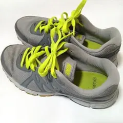 NIKE REVOLUTION スニーカー グレー×ネオンイエロー