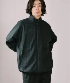 【UNITED ATHLE】ナイロンジャケット ダブルジッパー　Lサイズ