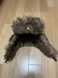 ブラウンファー耳あて付きフライトキャップ（ボタン付き）