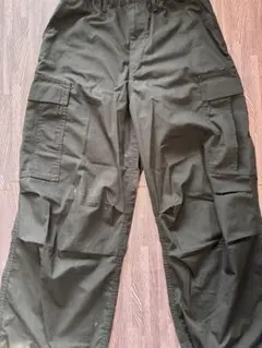 値下げしました　GU カーゴパンツ ブラック