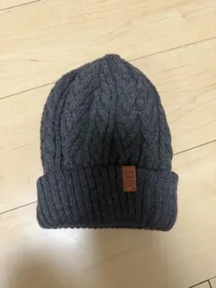 グレー ケーブル編み ニット帽