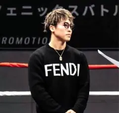 【美品】FENDI ロゴ ニット セーター ウール 井上尚弥 52 メンズ 人気