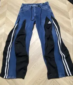 adidasデニムパンツ