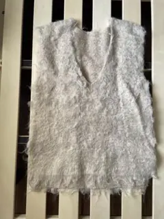 (明日売りに行きますセール)フワフワノースリーブVネックセーター Mサイズ