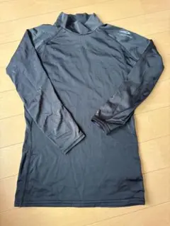 TIGORA 140センチ　 ブラック ハイネック アンダーシャツ