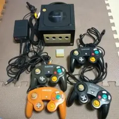 動作品！Nintendo ゲームキューブ本体 コントローラー4つ付き　セット