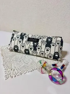 【再販】ネコの手借りたい！モノトーン/横長ポーチ　ペンケース　ハンドメイド