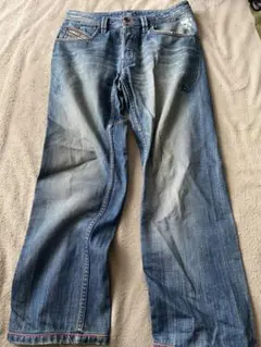 ディーゼルライトブルー ストレートデニムパンツ