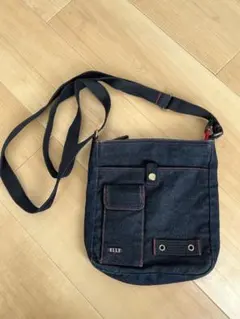 Item thumbnail for item 6ad501b8-76b1-48fb-8c24-186e6439098c