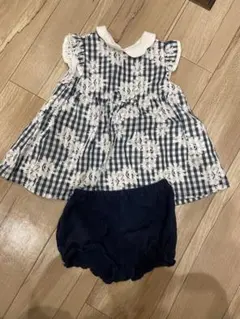 フリル付きドレスとショートパンツセット