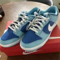 【新品・未使用】NIKE Dunk Low ブルー系 スニーカーのサムネイル