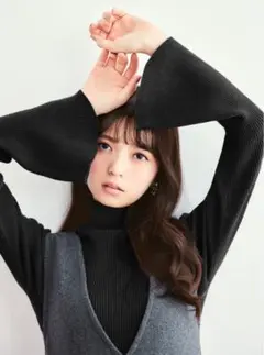 グレー タートルネック フレアスリーブ ニット