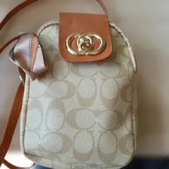 COACH ショルダーバッグ シグネチャー柄