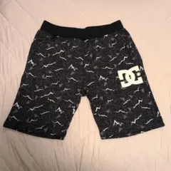 【新品未使用】ディーシー ハーフパンツ サイズL 黒/グレー/白 ポケット付きのサムネイル
