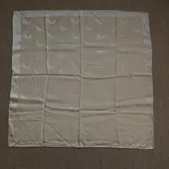 A*5様 BURBERRY 犬模様 シルクハンカチ