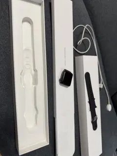 箱・充電器・バンド付き Apple Watch Series 3