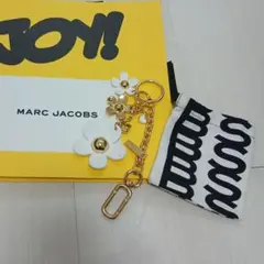 MARC JACOBS フラワーチャーム キーホルダーのサムネイル