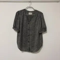 UNITED ARROWS ドット柄半袖ブラウス Vネック