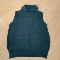 美品　CECIL McBEE ニットベスト　グリーン