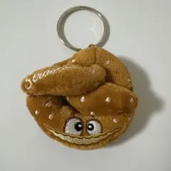 フランス土産　ストラスブール　プレッツェルキーチェーン