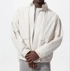 ユニクロ 男女兼用 廃盤色 オフホワイト ウインドプルーフスタンドブルゾン XL