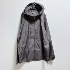 ユニクロ　マウンテンパーカー　フード付き　シンプルのサムネイル