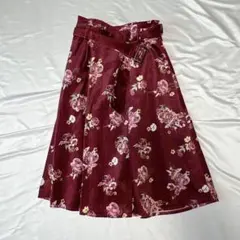 【新品未使用美品タグ付き】 axes アクシーズ ロングスカート　花柄のサムネイル