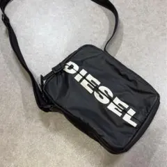 DIESEL ビッグロゴ ミニショルダーバッグ 黒のサムネイル