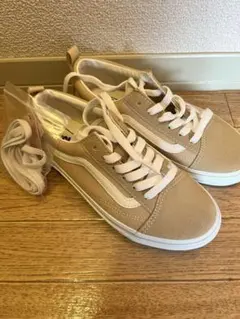 VANS スニーカー ベージュ　22㎝　新品未使用　タグ付きのサムネイル