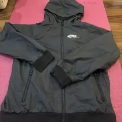 子供用　Nike フード付きナイロンジャケット