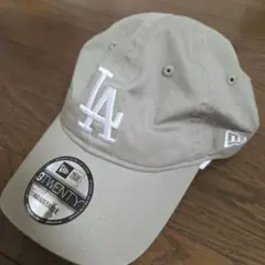 タグ付き　NEWERA ニューエラ　LA刺繍ロゴキャップ　グレージュ　ドジャース