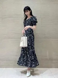 FRAY I.D フレイアイディー ラインフラワースリーブタックワンピース