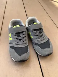 希少 21cm キッズ New Balance 373 スニーカー グレー/黄色