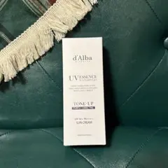 d'Alba UV ESSENCEWATERFULTONE-UPSUNCREAM