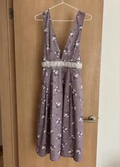 axes femme 花柄 ノースリーブ ワンピース パープルのサムネイル