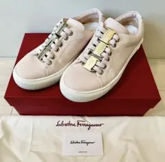 ぷ*か様 Salvatore Ferragamo フェラガモ ヴァリナ ムートン ぷ*か様 Salvatore Ferragamo フェラガモ ヴァリナ ムートン - メルカリ