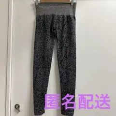 NVGTN レギンス　パイソン　S