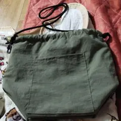 オリーブグリーン 巾着型ショルダーバッグ