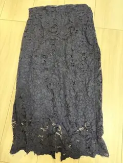 GU ネイビー　レースタイトスカート
